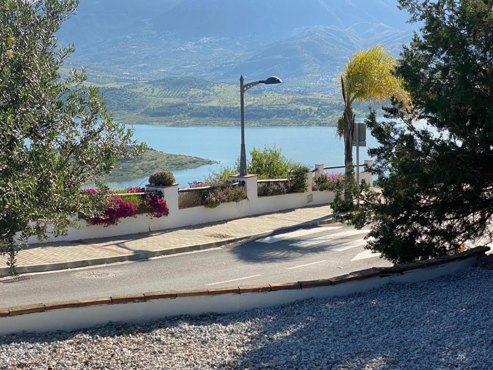 Vistas Al Lago With Private Pool Viñuela Extérieur photo